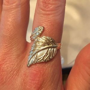 Silver colored leaf ring